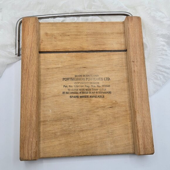 Portmeirion Botanic Garden Cheese Board with Wire Slicer – Hyacinth Tile - Picture 4 of 7